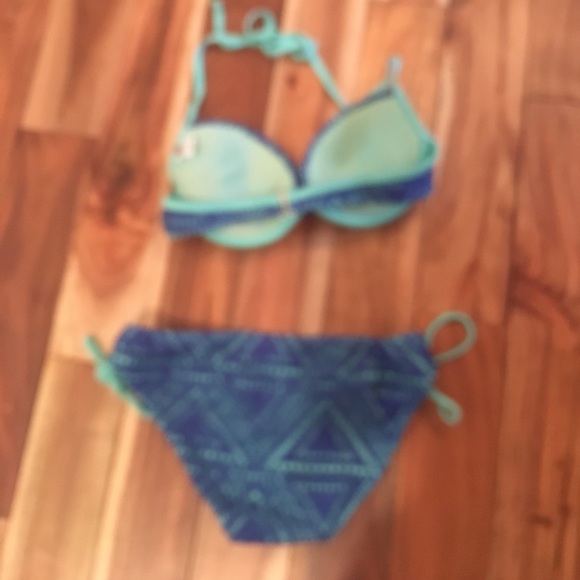 Blue lace bikini - Picture 2 of 2